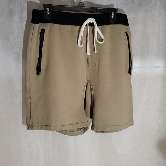 NWOT Mens Fear Of God Shorts - Picture 2 of 7